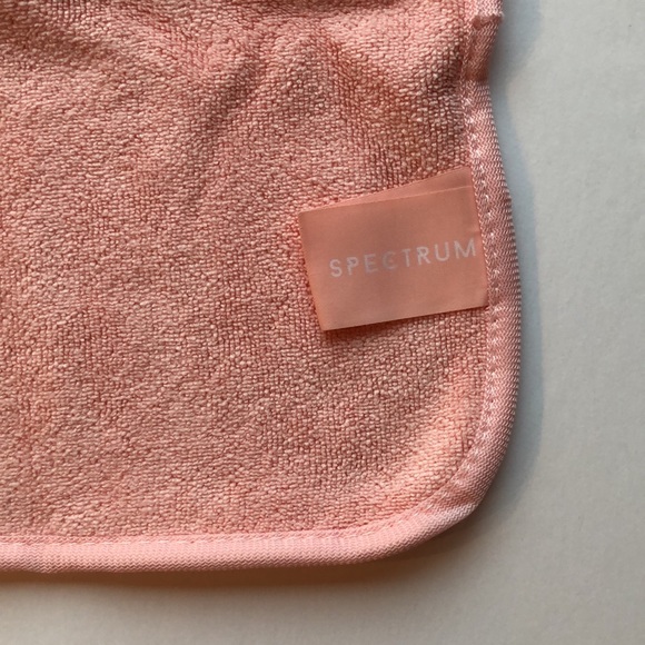 Spectrum Collections Brush Launderette Towel - Picture 9 of 14